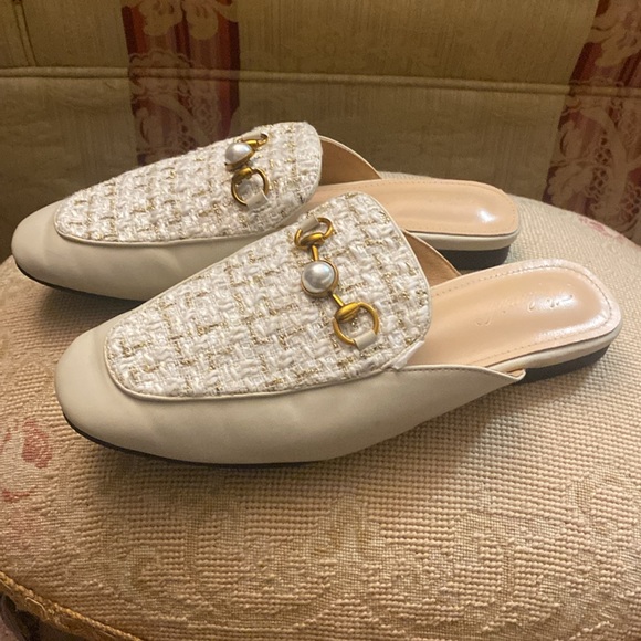 CREAM SLIDES - Picture 2 of 5